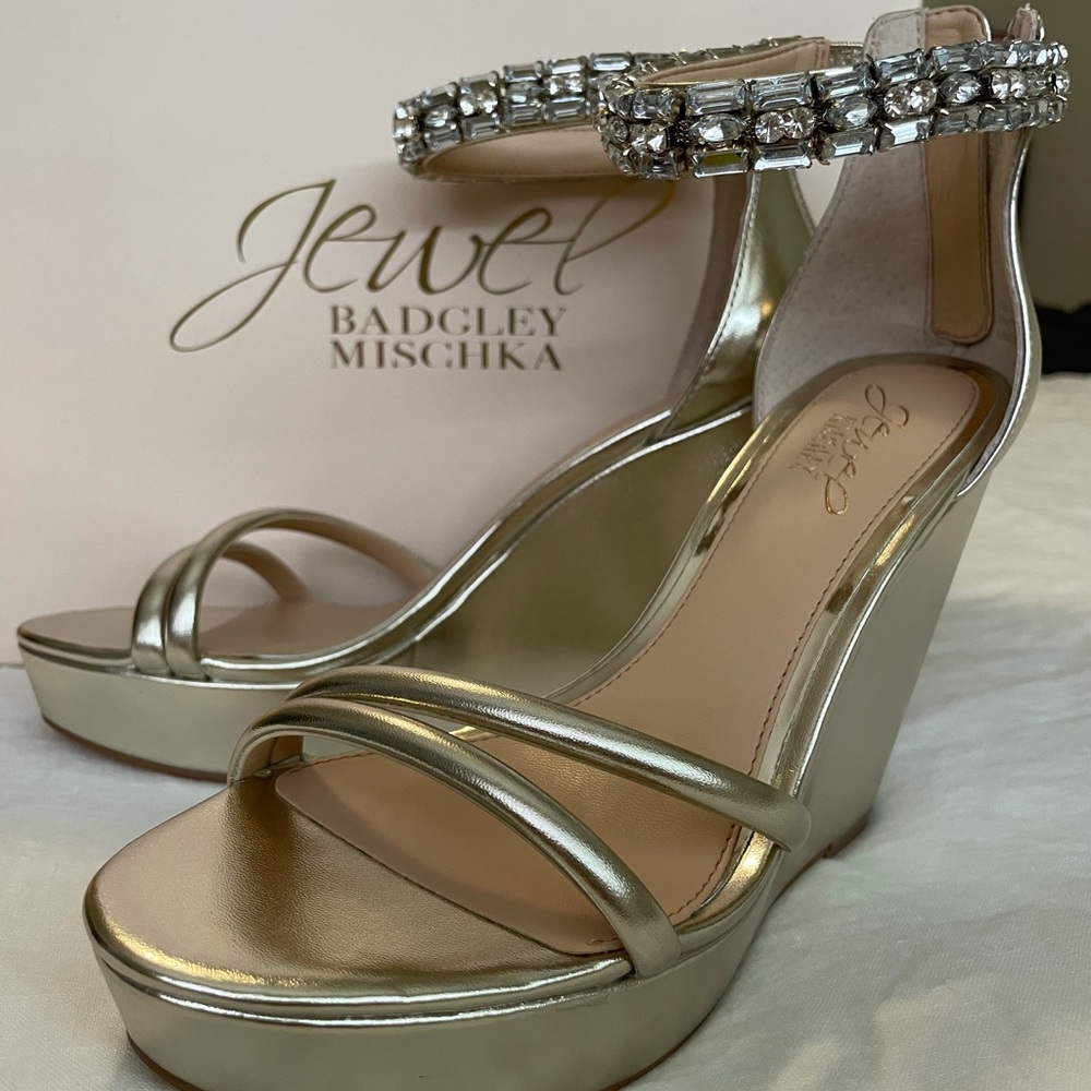 ✨ New Jewel Badgley Mischka gold bridal wedding shoes